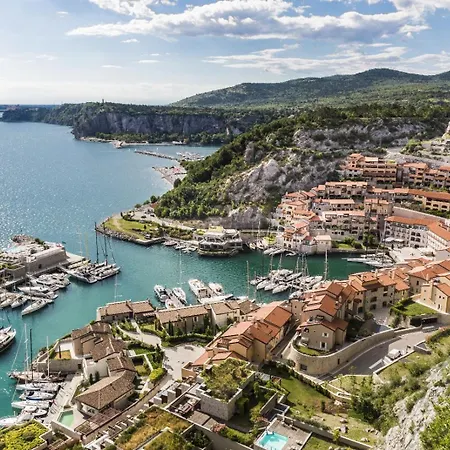 Portopiccolo Topazio Nel Borgo Lejlighed *