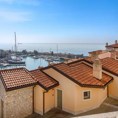 Portopiccolo Topazio Nel Borgo
