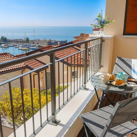 Portopiccolo Topazio Nel Borgo Apartment